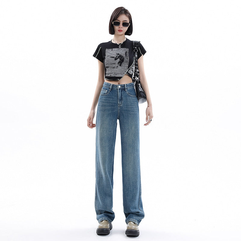 Jean large et étroit de couleur claire pour femme