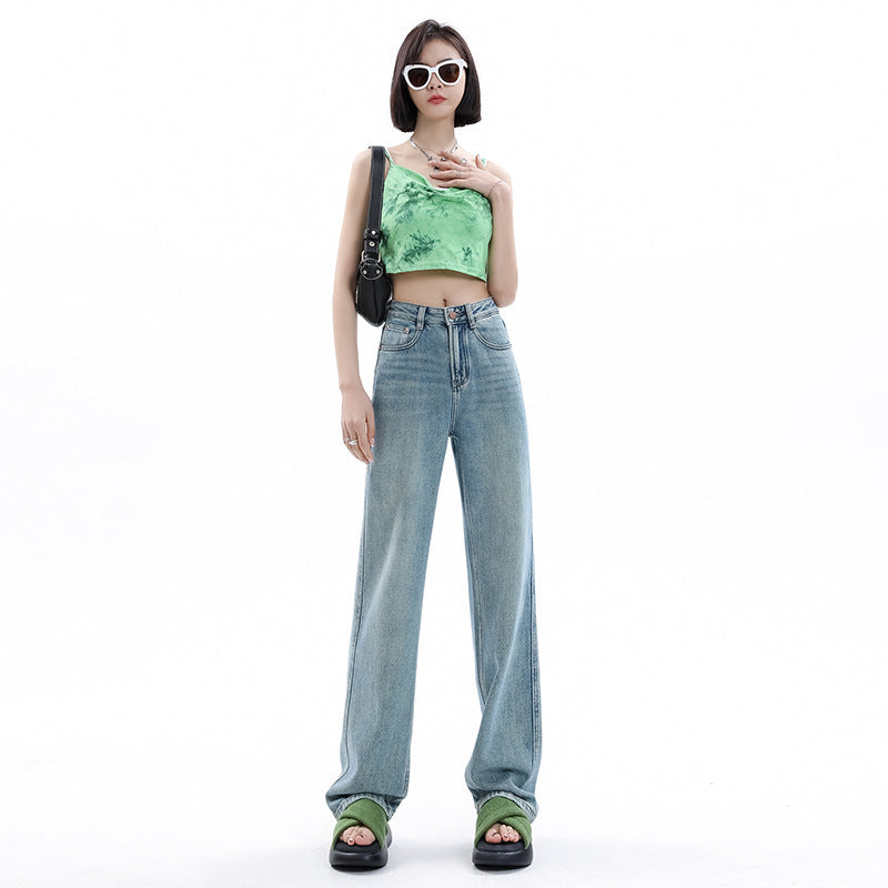Jean large et étroit de couleur claire pour femme