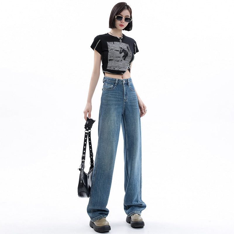 Jean large et étroit de couleur claire pour femme