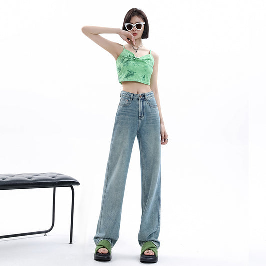 Jean large et étroit de couleur claire pour femme